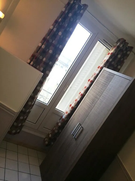 Hotel Mary's *