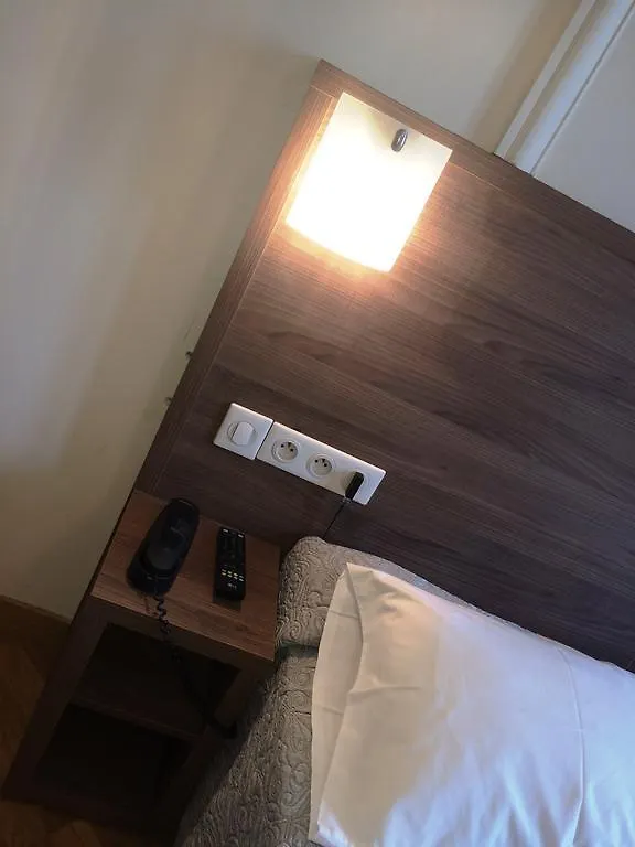 Mary's Hotel *